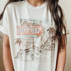 Vintage The Eagles Band Hotel California Graphic for Women T-Shirt